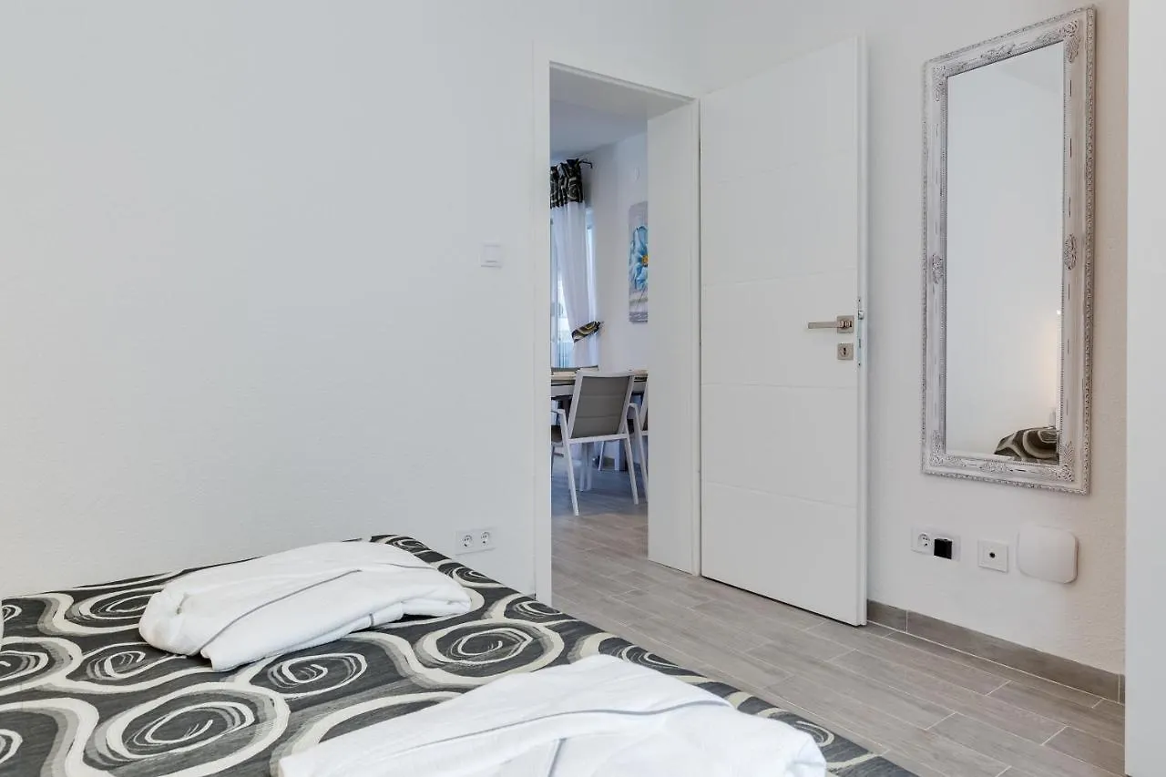 Apartmani Kastelina Vir Apartament