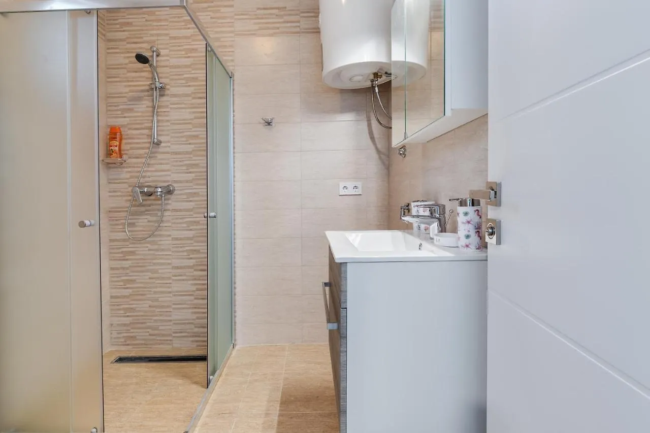 Apartmani Kastelina Vir Apartament