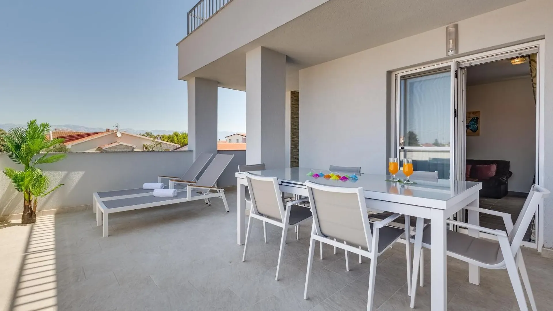 Apartmani Kastelina Vir