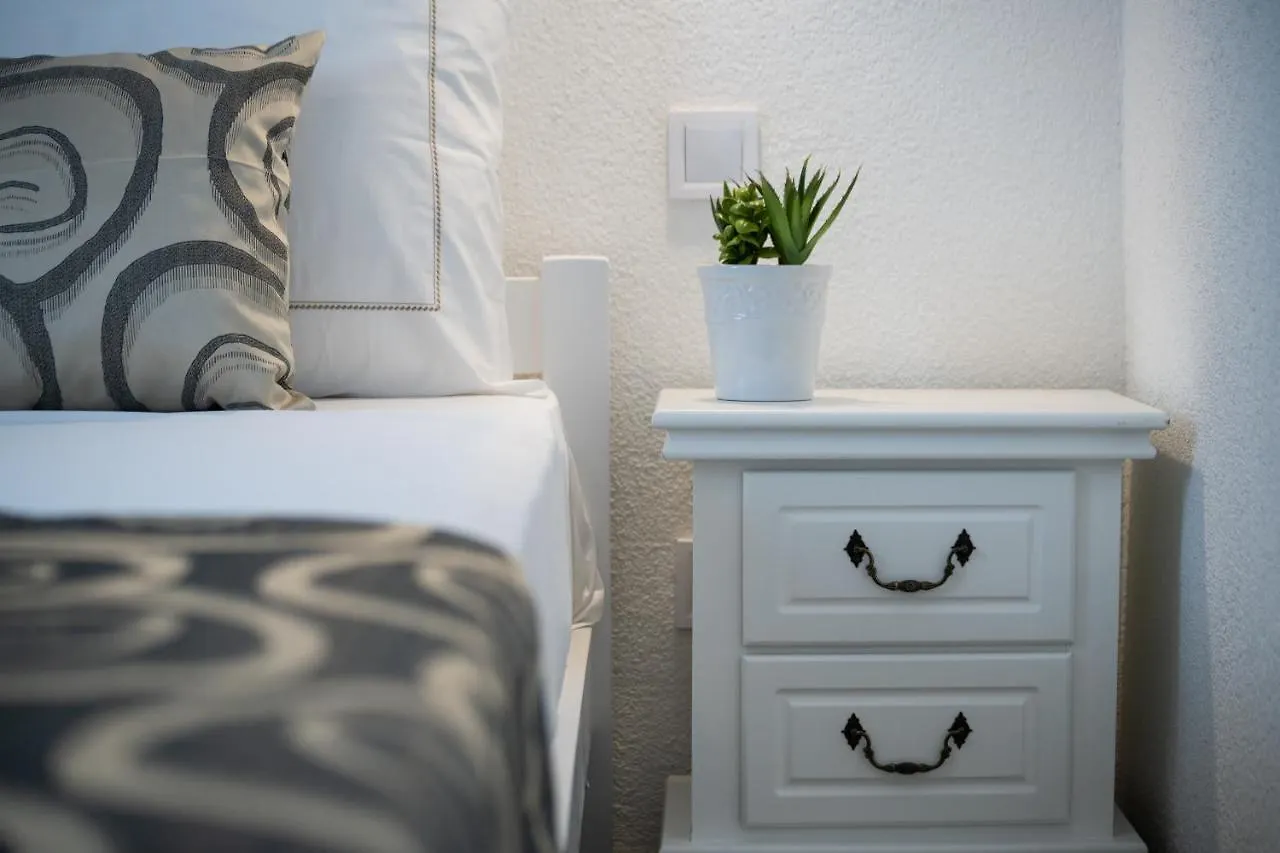 Appartamento Apartmani Kastelina Vir